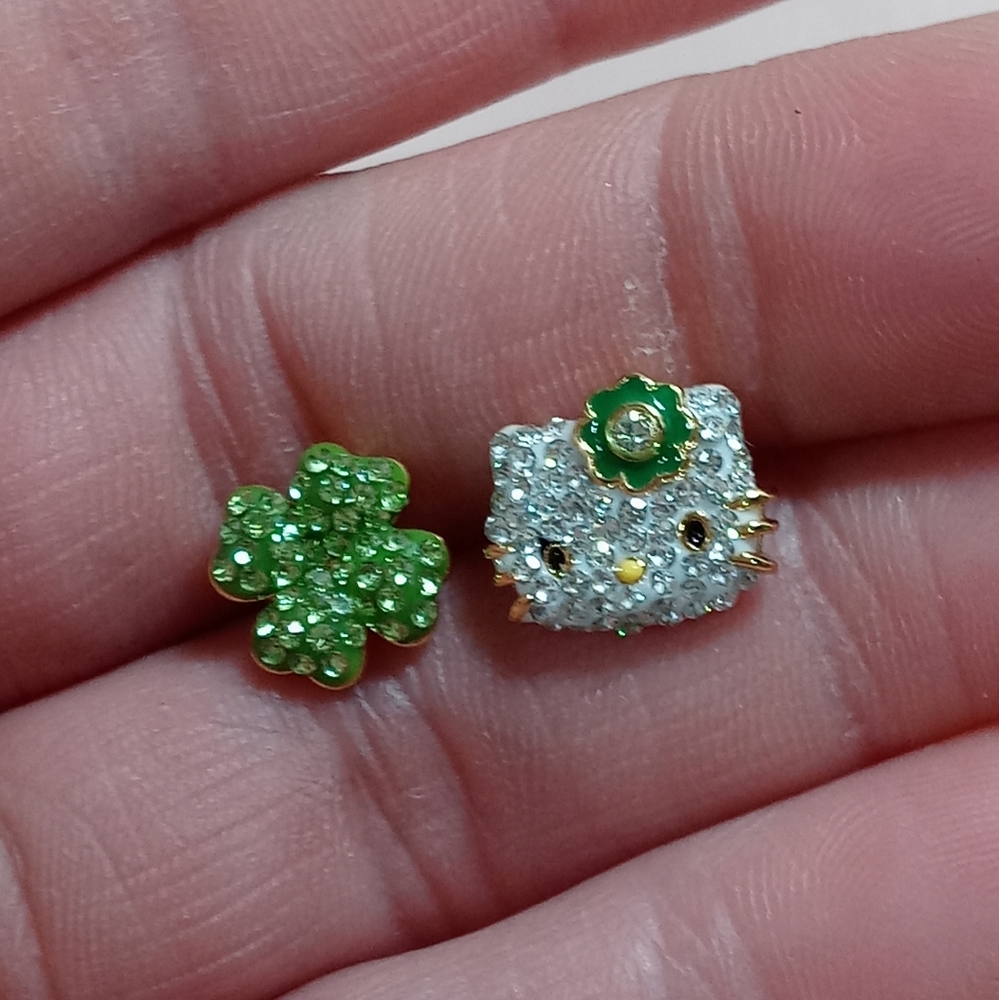 Swarovski Hello Kitty 🍀 Studs LAST PAIR!!!